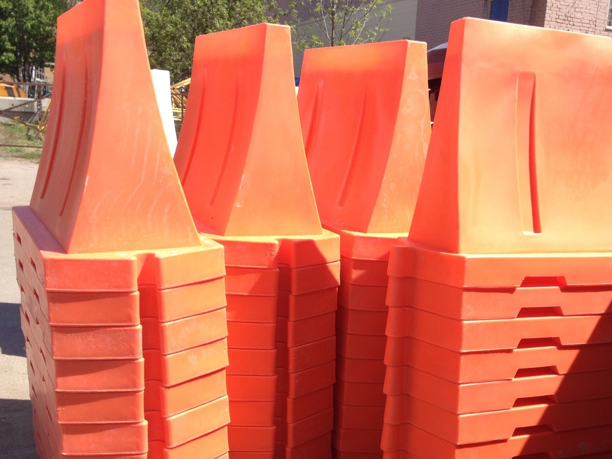 <span style="font-weight: bold;">Вкладывающийся дорожный барьер 1200*500*750 мм<br></span>